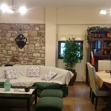 Villa Ria Kalavryta Bagian luar foto